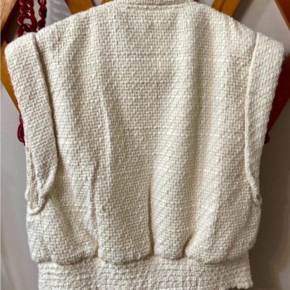 CHRISTIAN LACROIX - Chic Designer Cream Tweed Sleeveless Jacket - Picture 5 of 5